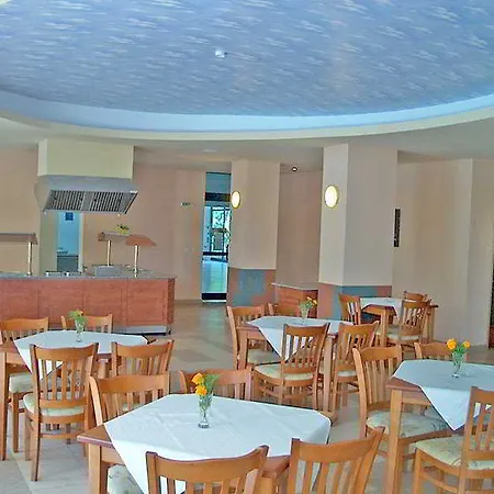 парк бриз - ол инклузив и безплатен паркинг Хотел