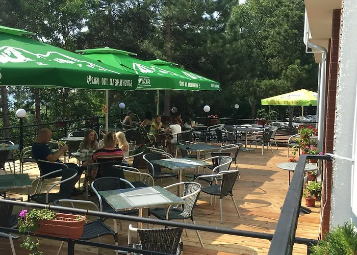 מלון Park Briz 3*